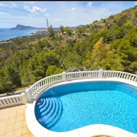 Hills Seaview Villa *